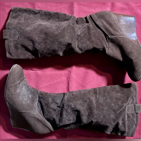 70s throwback brown suede boots - Picture 14 of 14